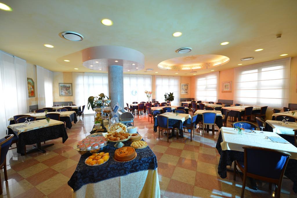 Hotel Eden Valeggio sul Mincio Luaran gambar
