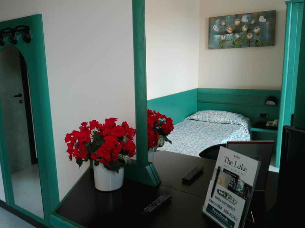 Hotel Eden Valeggio sul Mincio Luaran gambar