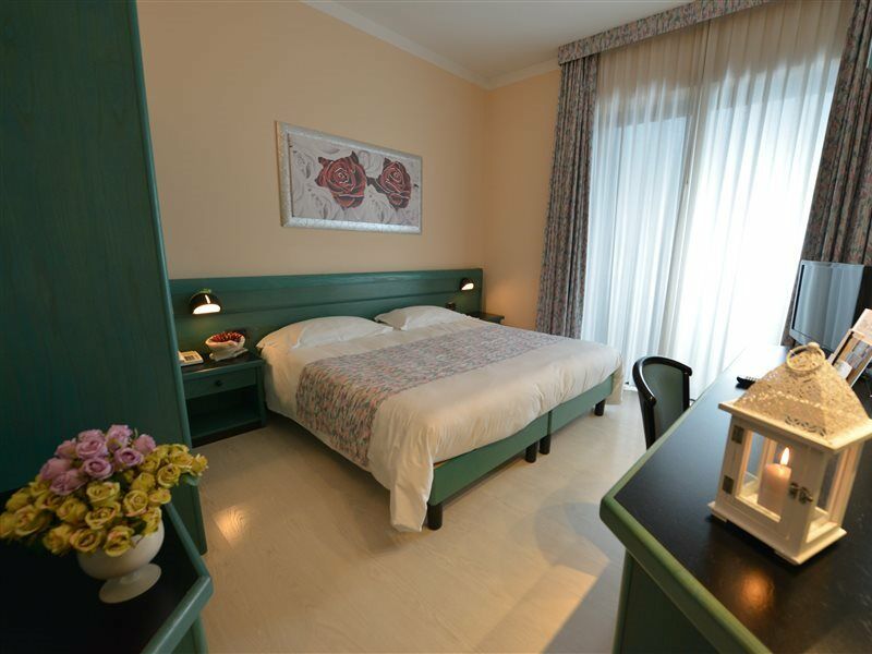 Hotel Eden Valeggio sul Mincio Luaran gambar